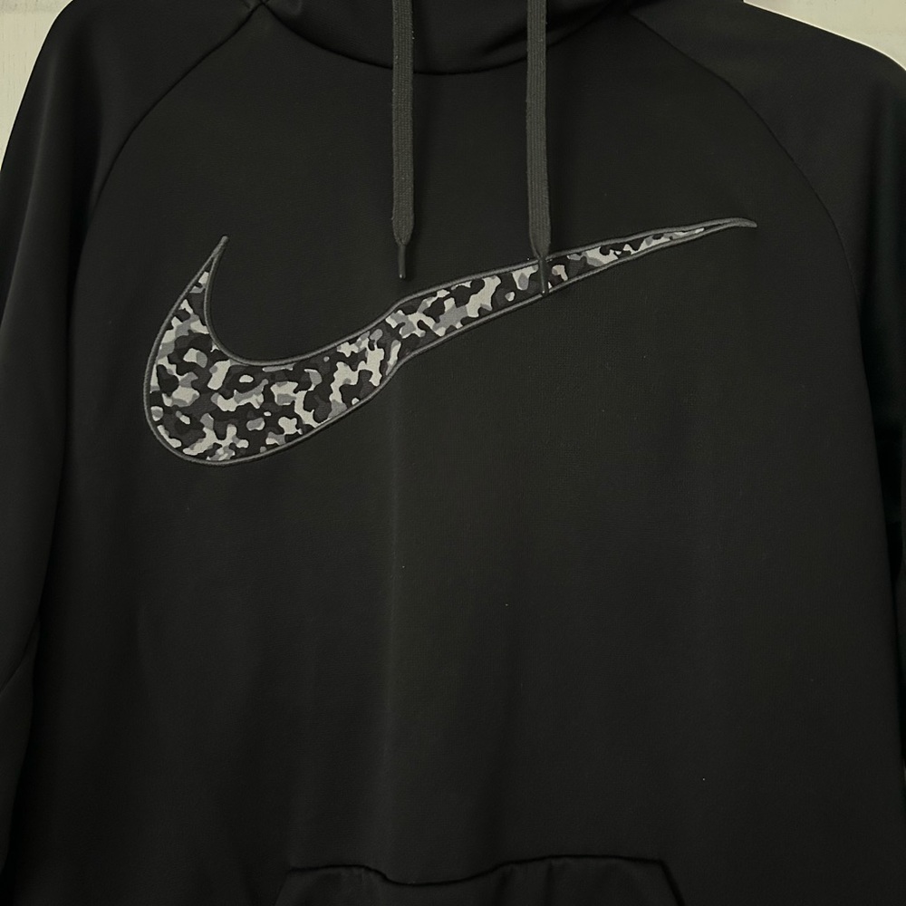 Men’s Nike Therma-fit Hooded Sweatshirt - Picture 2 of 4